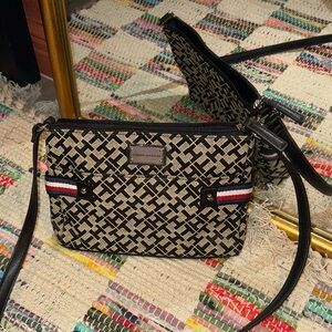 Tommy Hilfiger Crossbody Purse